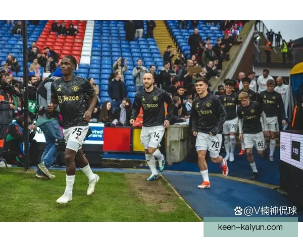 佩佩在球队中的比赛影响力持续增强，状态回暖令人关注。