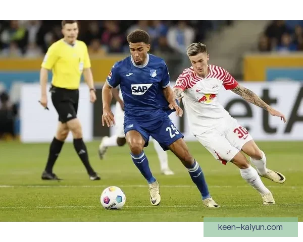 足球新星表现排行榜：多位年轻球员本赛季状态回暖，竞争力增强